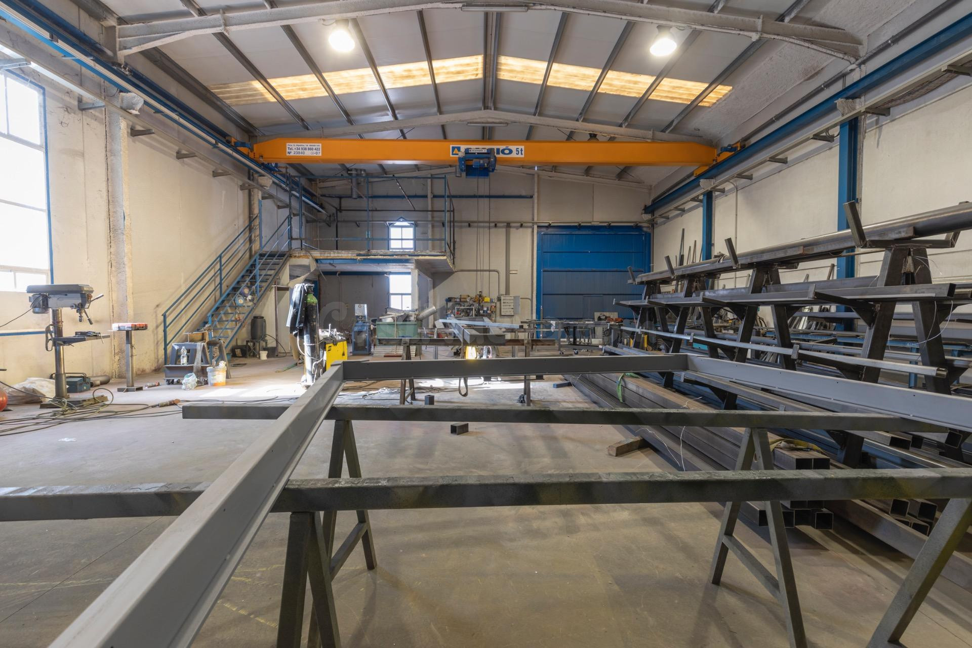 ¡Oportunidad única en Cijuela! Nave industrial lista para em - foto 3