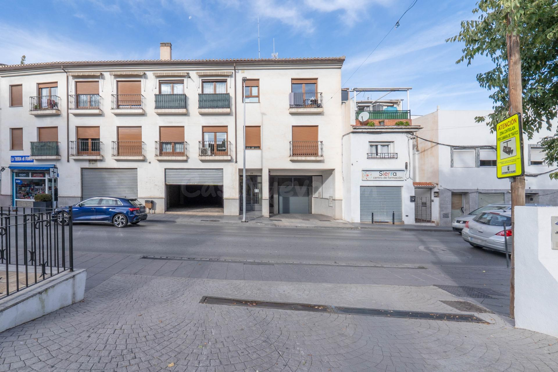 Local Comercial justo a Mercadona de Ogíjares.