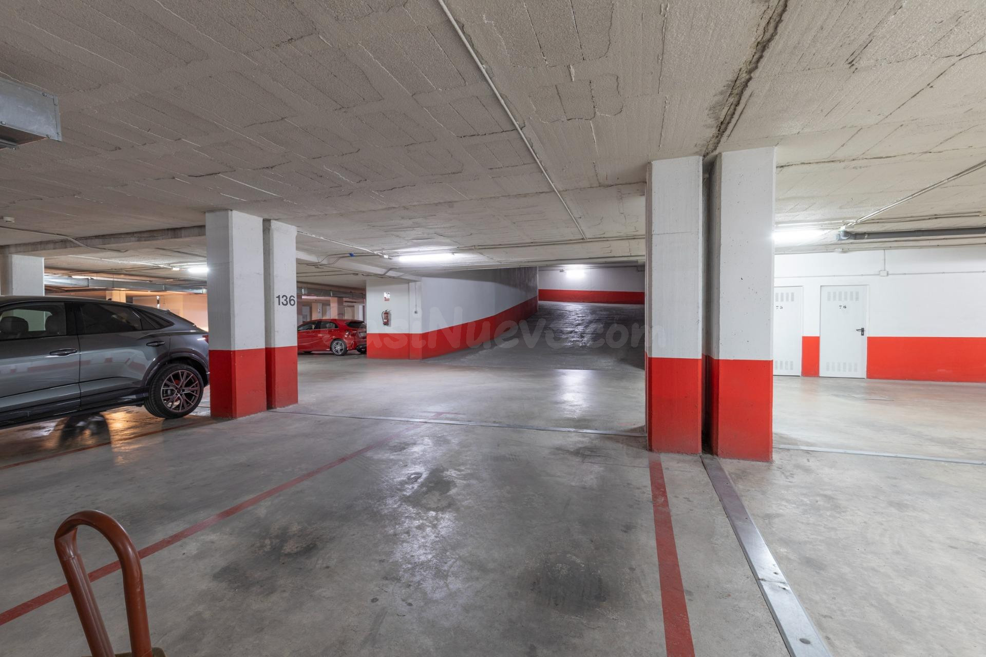 Plaza de garaje en urbanización privada pts - foto 4