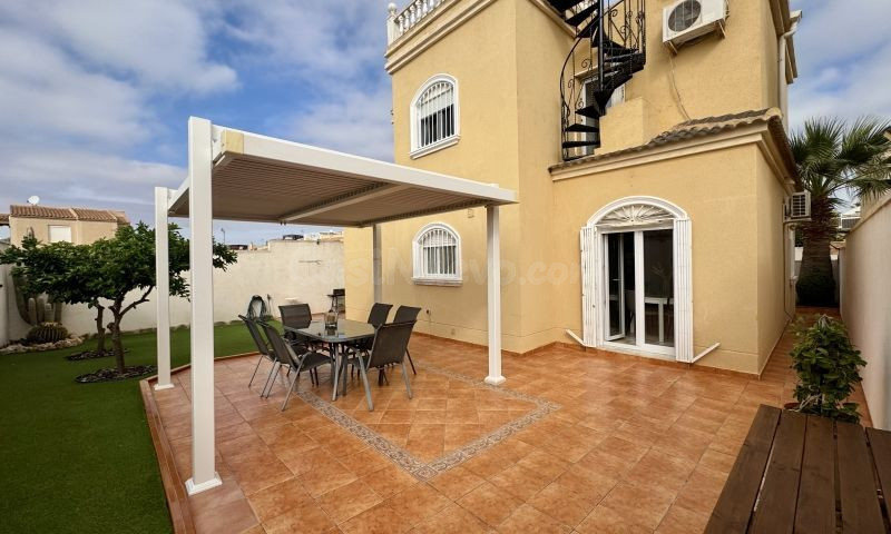 Villa 4 habitaciones 124m² en venta - Parque las naciones