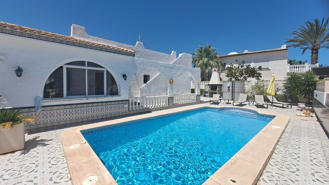 Villa 3 habitaciones 173m² en venta - Lomas de Cabo Roig