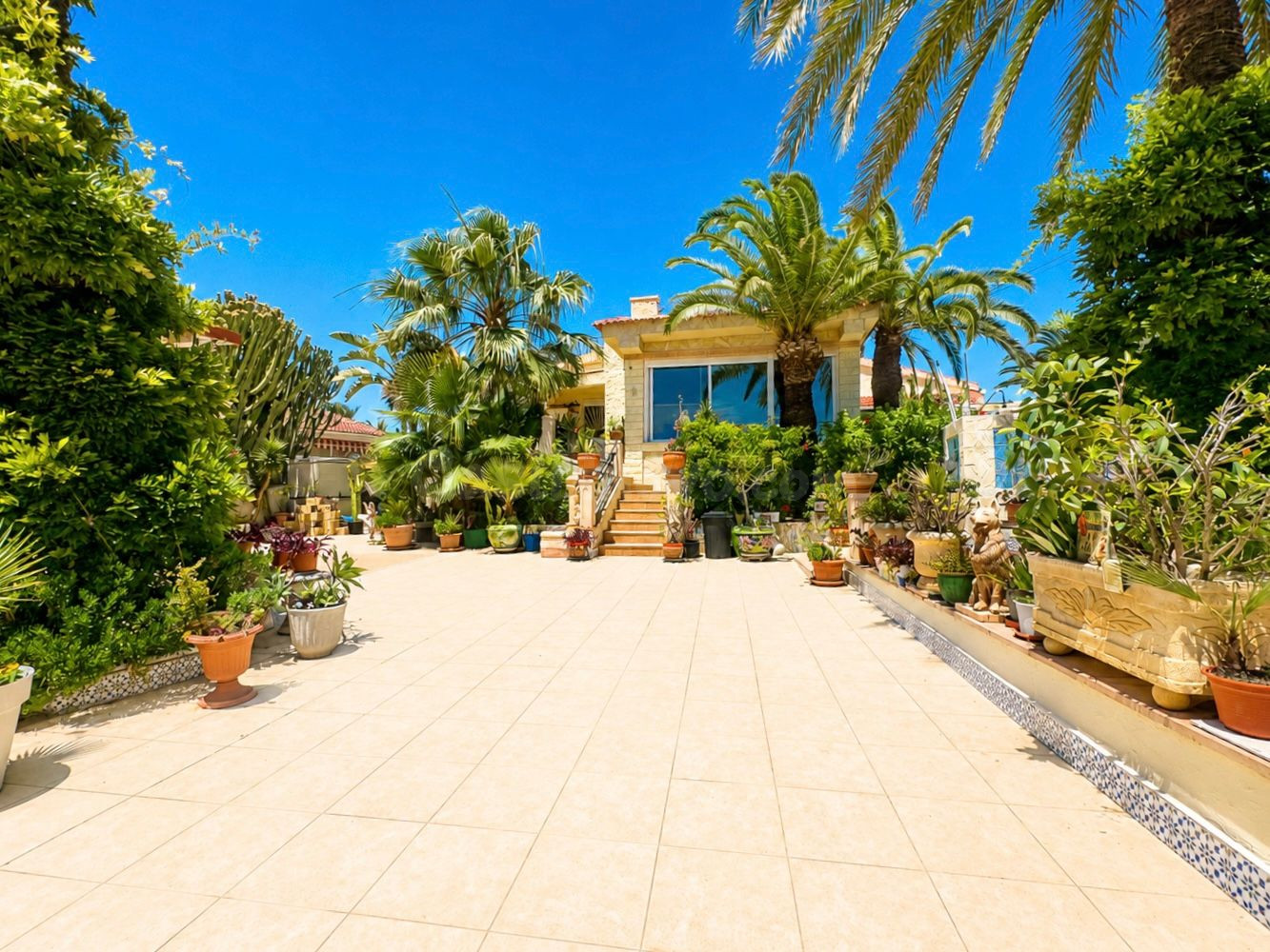 Villa 4 habitaciones 146m² en venta - Centro de la Ciudad Quesada