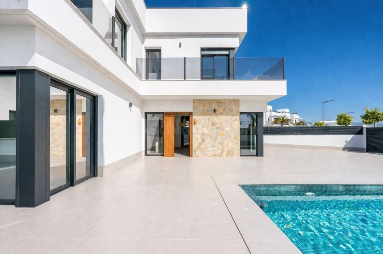 Villa 5 habitaciones 225m² en venta - Dolores de Pacheco-Santa Rosalía