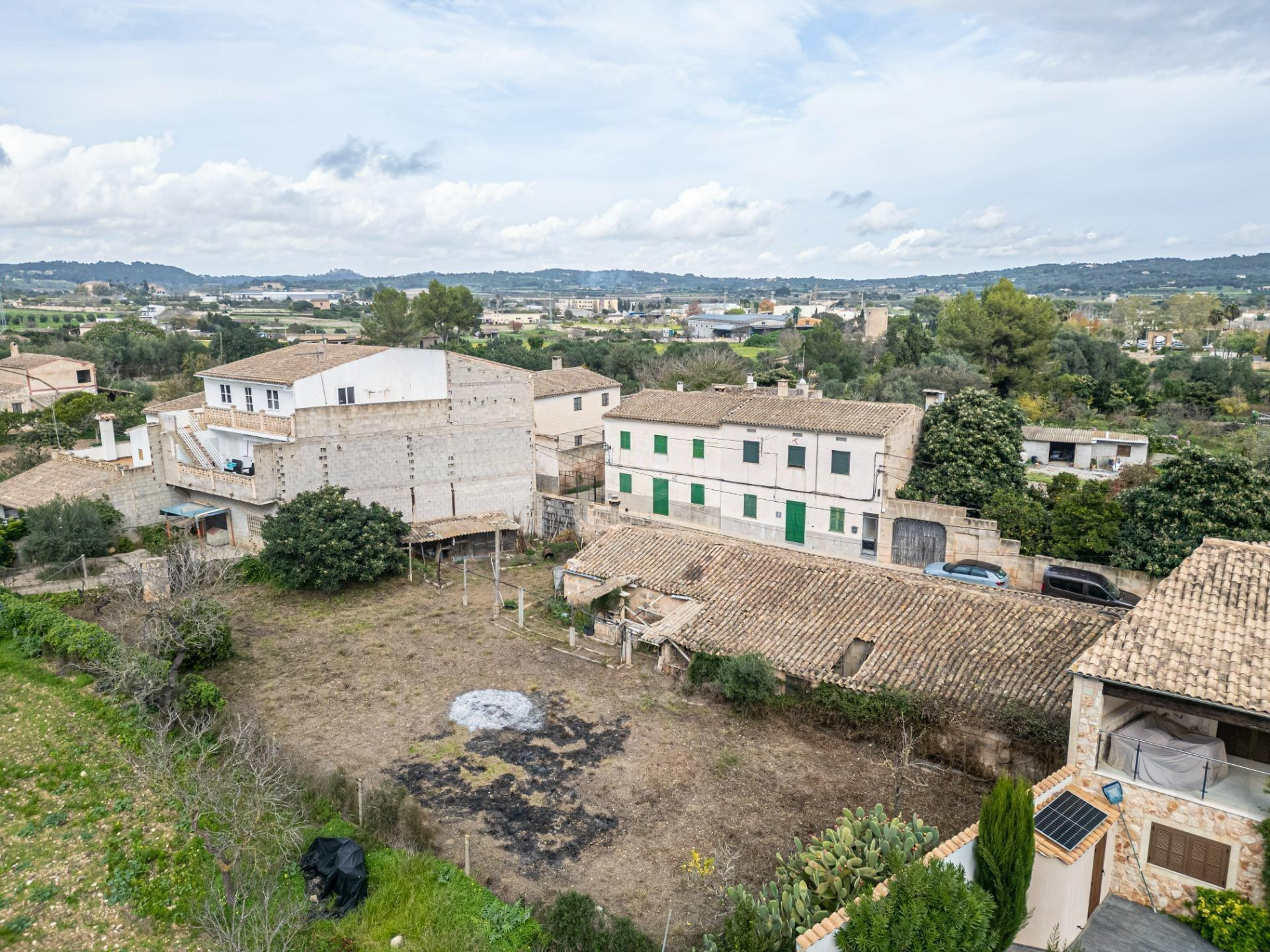 Casa con terreno con opción a desarrollo plurifamiliar - foto 3