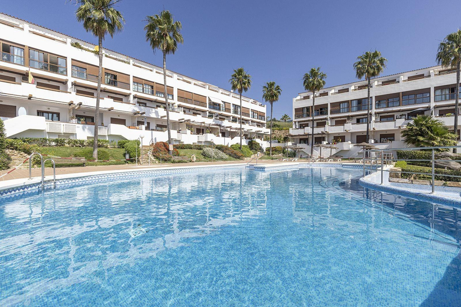 ESPECTACULAR DÚPLEX CON VISTAS AL MAR Y AL GOLF EN MIJAS GOLF