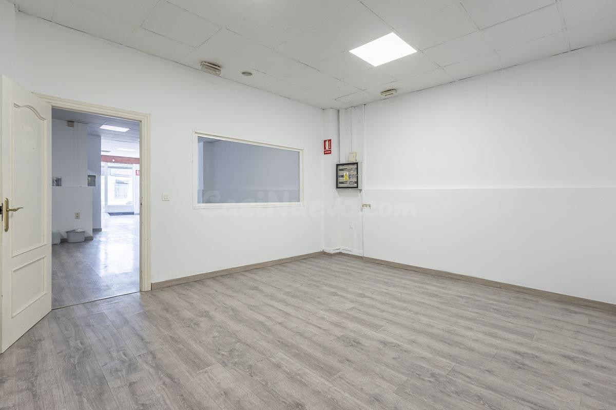 LOCAL COMERCIAL EN VENTA EN LA MEJOR ZONA DE PASO DE MARACEN - foto 5