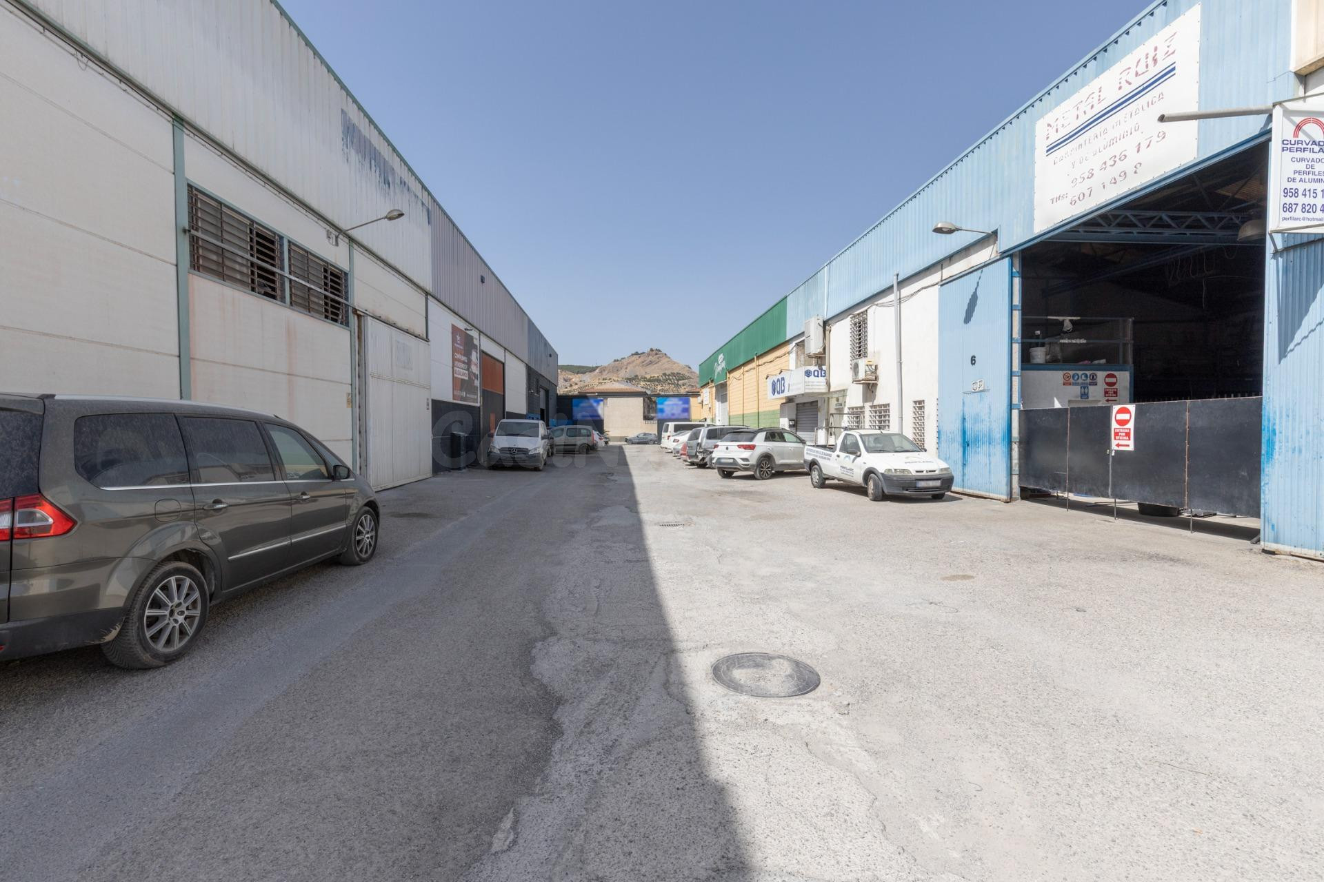 Nave industrial en venta en Atarfe (Granada) | 757 m2 constr - foto 4