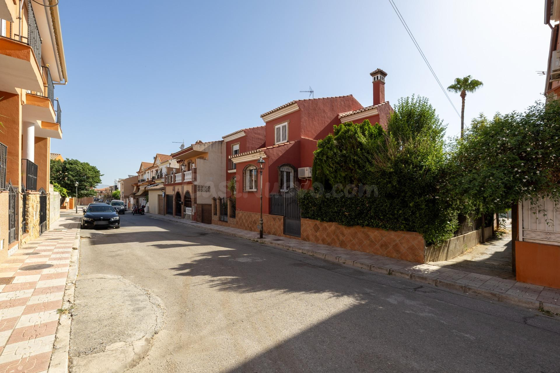 Preciosa casa en Ambros lista para entrar - foto 3