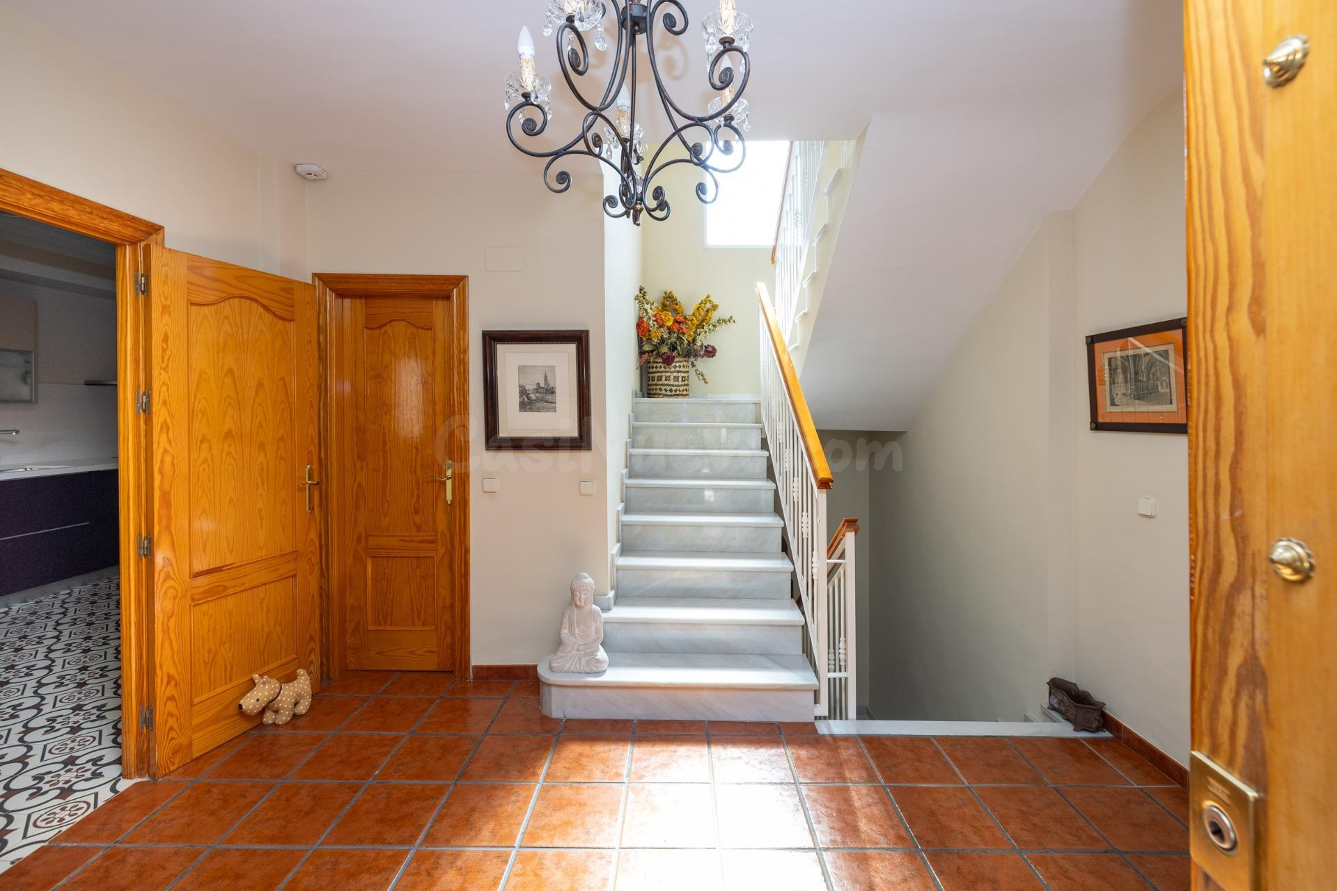 Preciosa casa en Ambros lista para entrar - foto 5