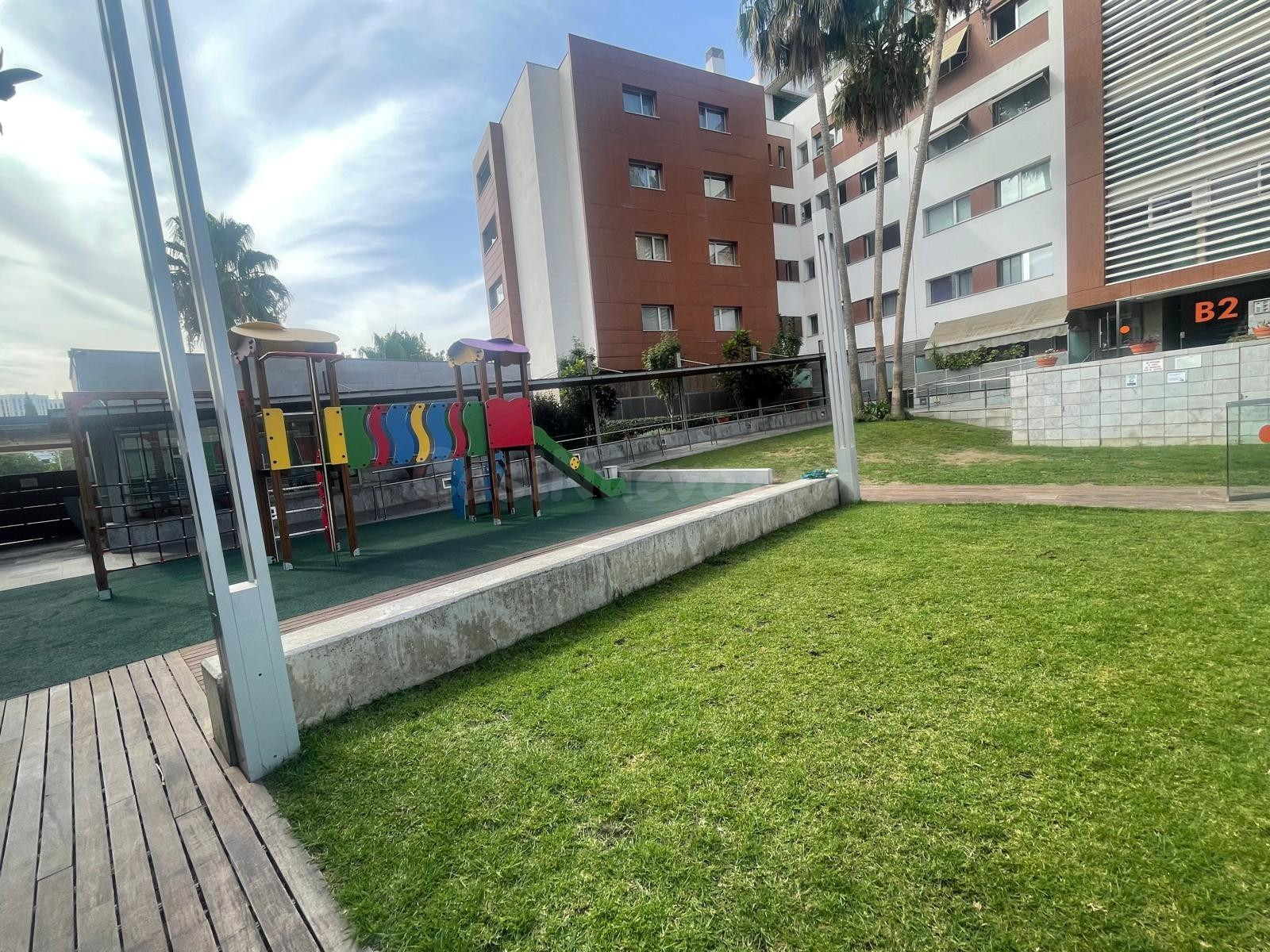 ALQUILER PISO DE 2 DORMITORIOS CON GARAJE EN CAMPUS DE LA SA - foto 4