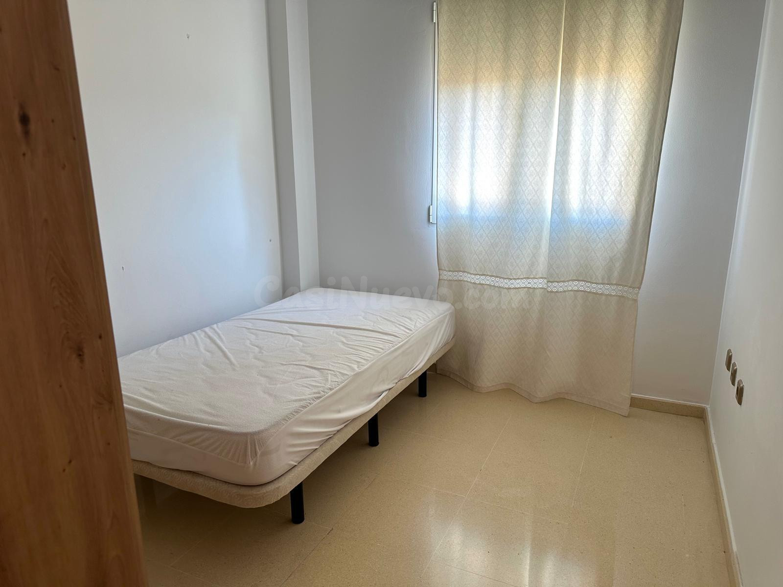 PISO DE 3 DORMITORIOS EN ALQUILER EN ALHENDÍN – AMUEBLADO Y  - foto 5