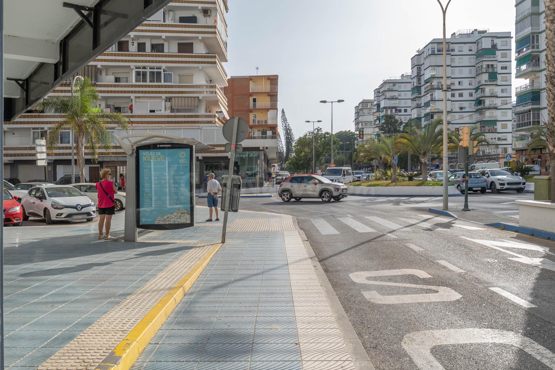 Local en Torre del Mar (Málaga) adaptado a cochera