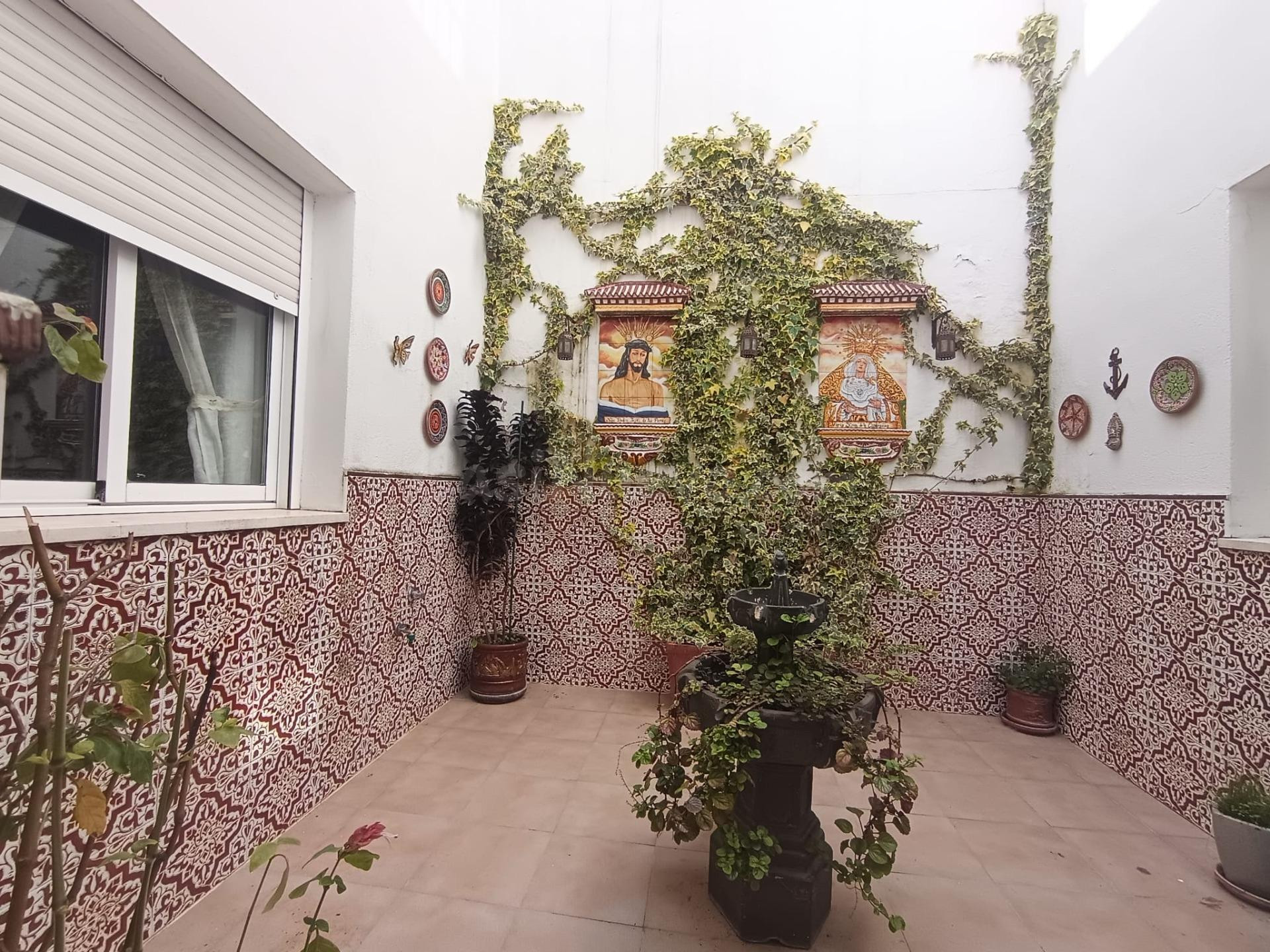 Casa en Campo de la Verdad ( parte media )