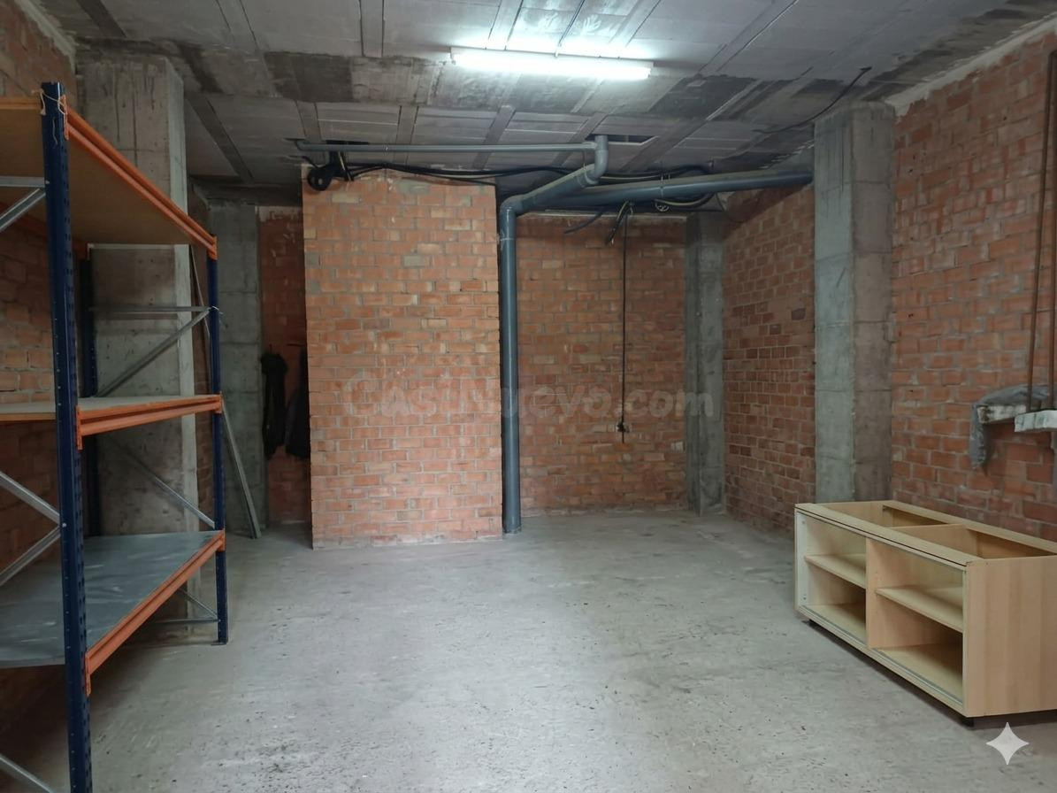 LOCAL  COMERCIAL