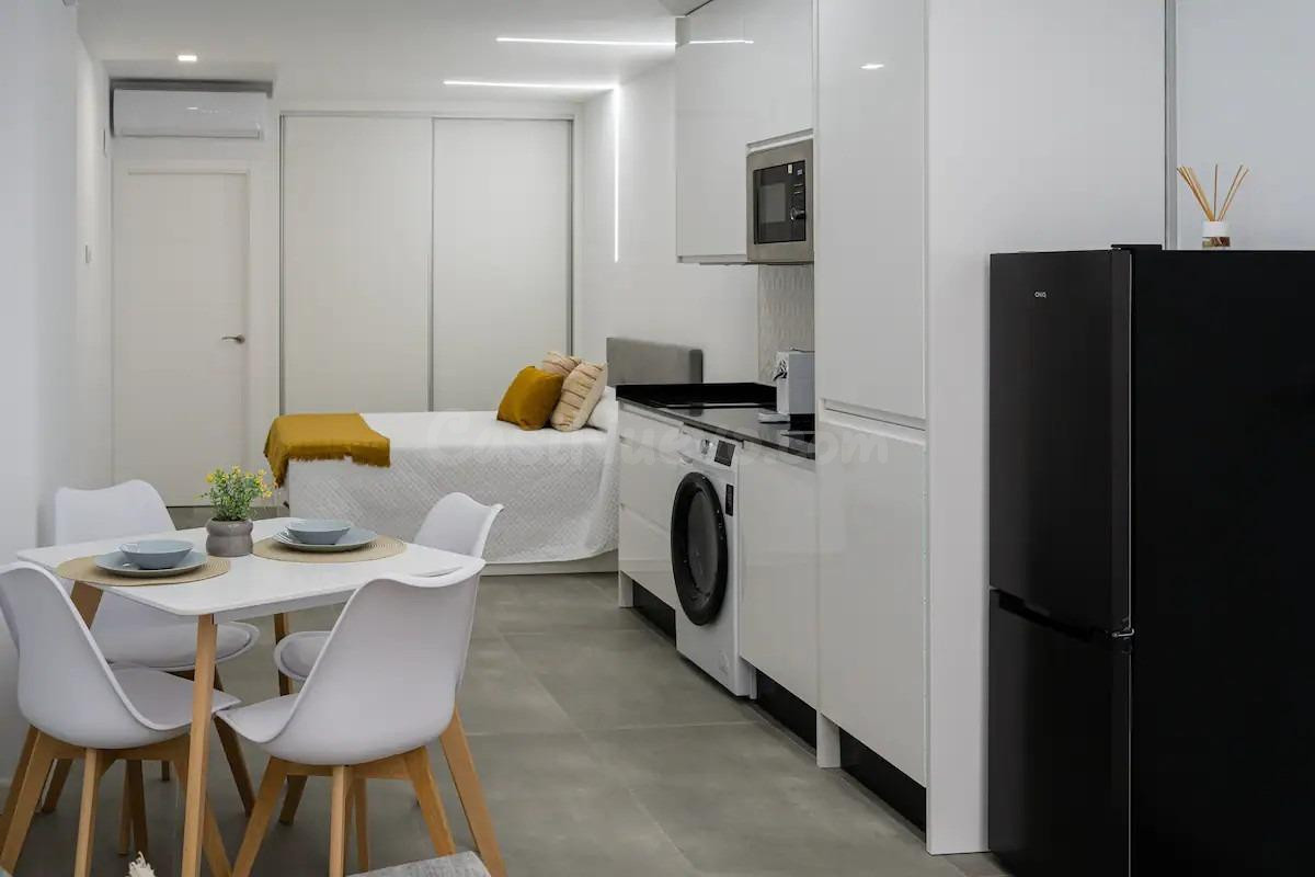 ¡DISEÑO, LUZ YCOMODIDAD EN EL ARCÁNGEL! Loft listo para entrar a vivir