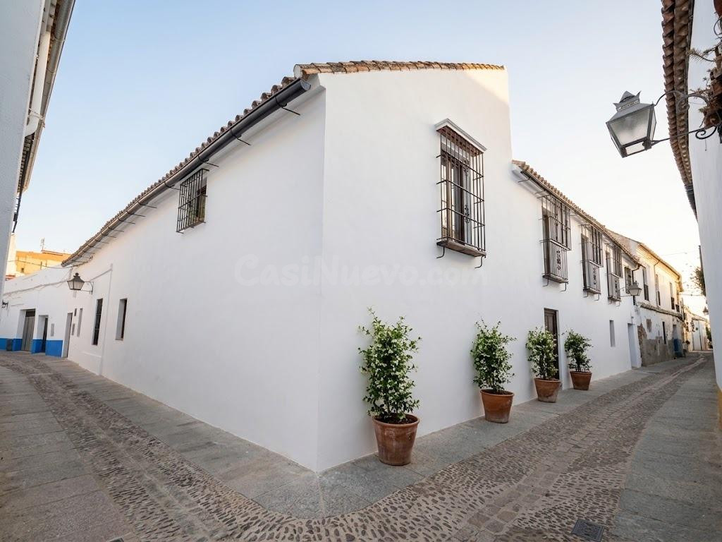 Oportunidad para Inversores: Gran Casa/Edificio para Rehabilitar en Casco Histórico