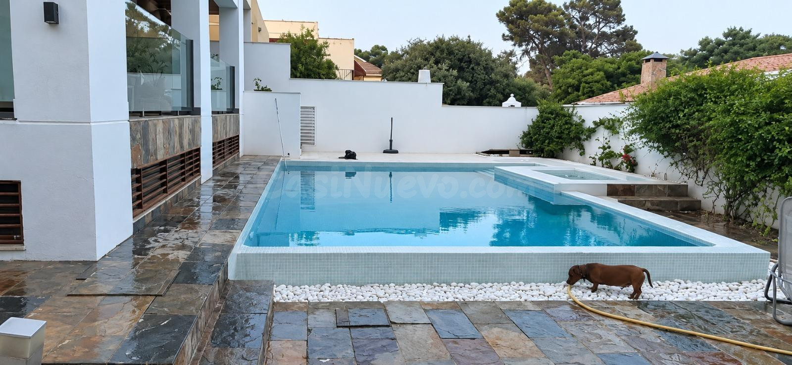 APARTAMENTO INDEPENDIENTE CON PISCINA Y SERVICIOS INCLUIDOS