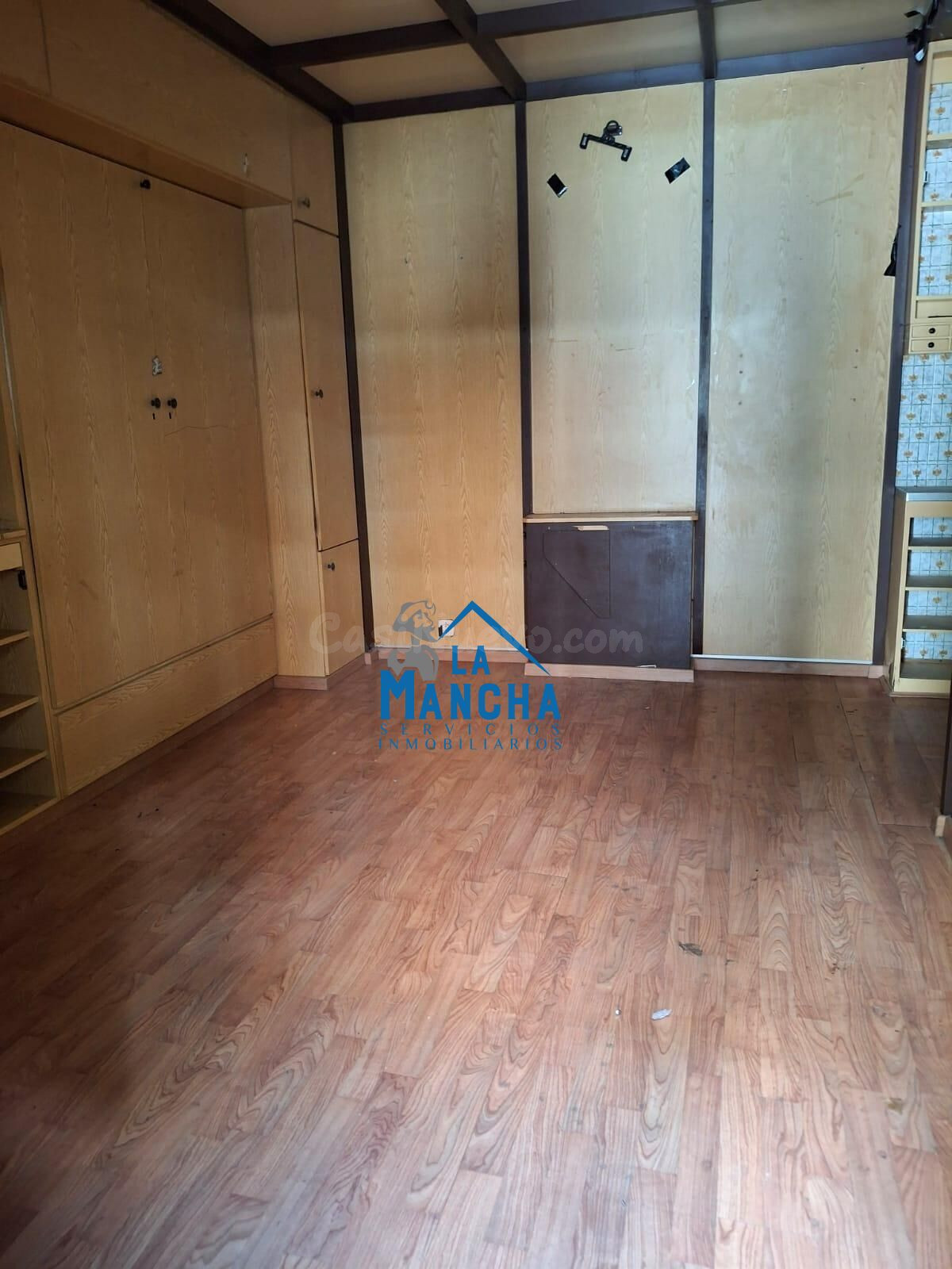 *30.000€* INMOBILIARIA LA MANCHA VENDE LOCAL-ESTUDIO EN ZONA