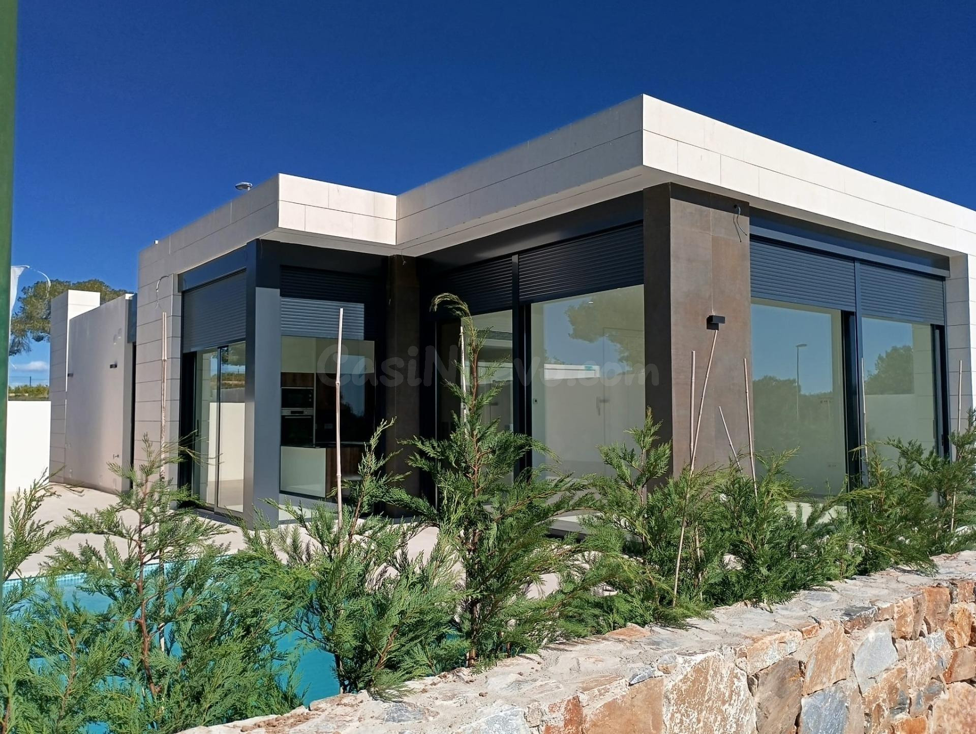 VILLAS DE OBRA NUEVA EN PILAR DE LA HORADADA EN EL CAMPO DE GOLF