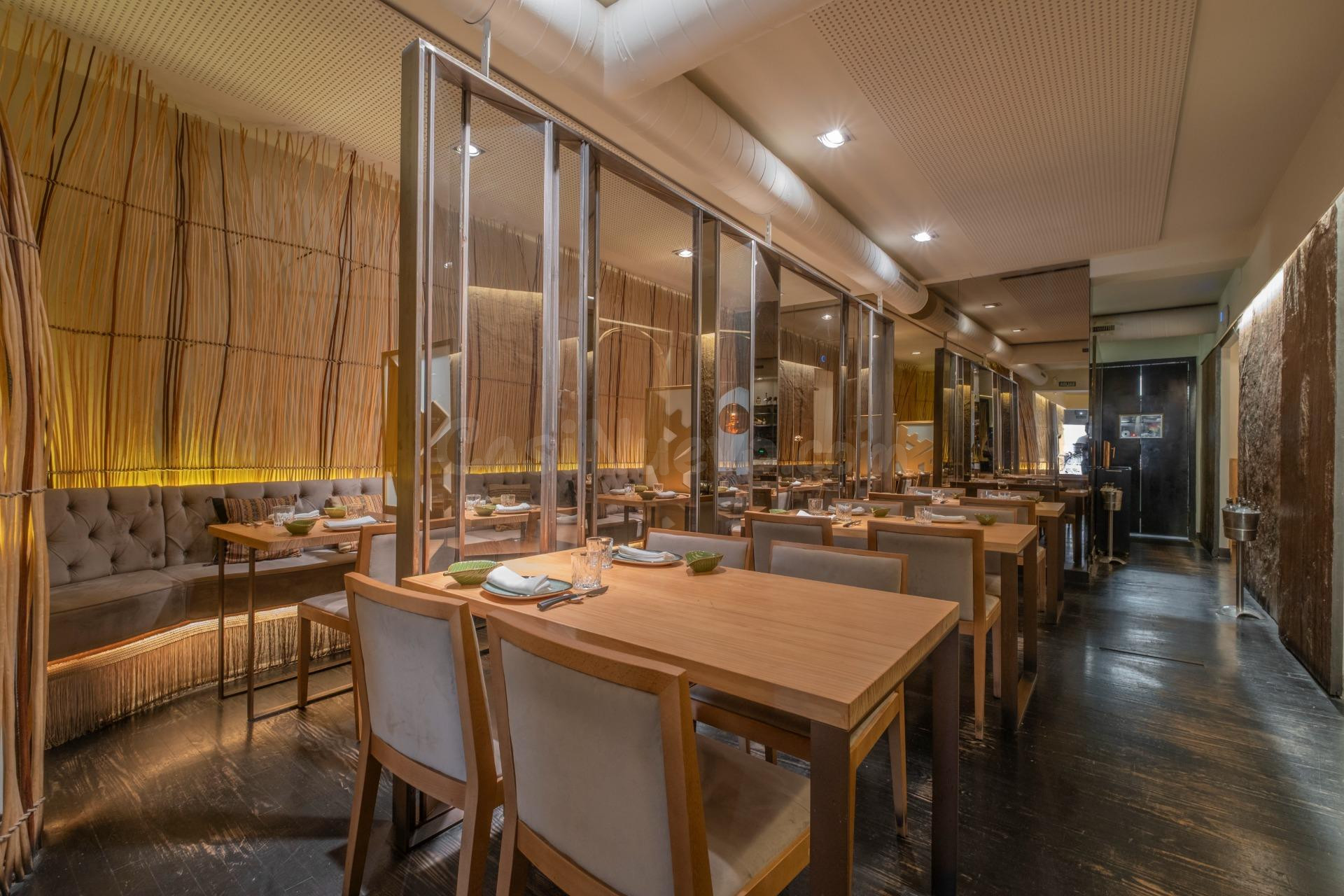 TRASPASO de LOCAL con LICENCIA DE RESTAURANTE en CALLE PRIM