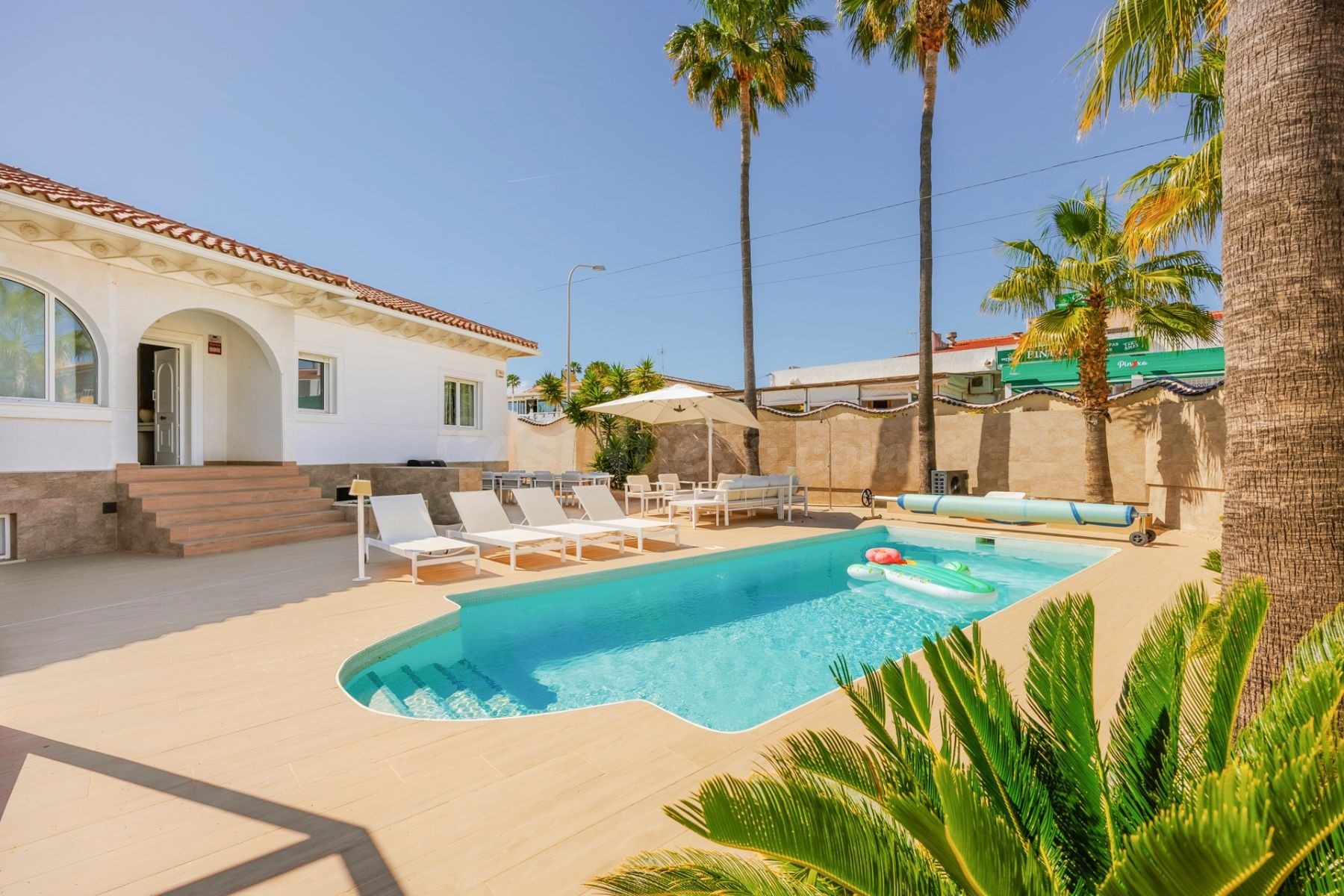 Villa 5 habitaciones 122m² en venta - Centro de la Ciudad Quesada
