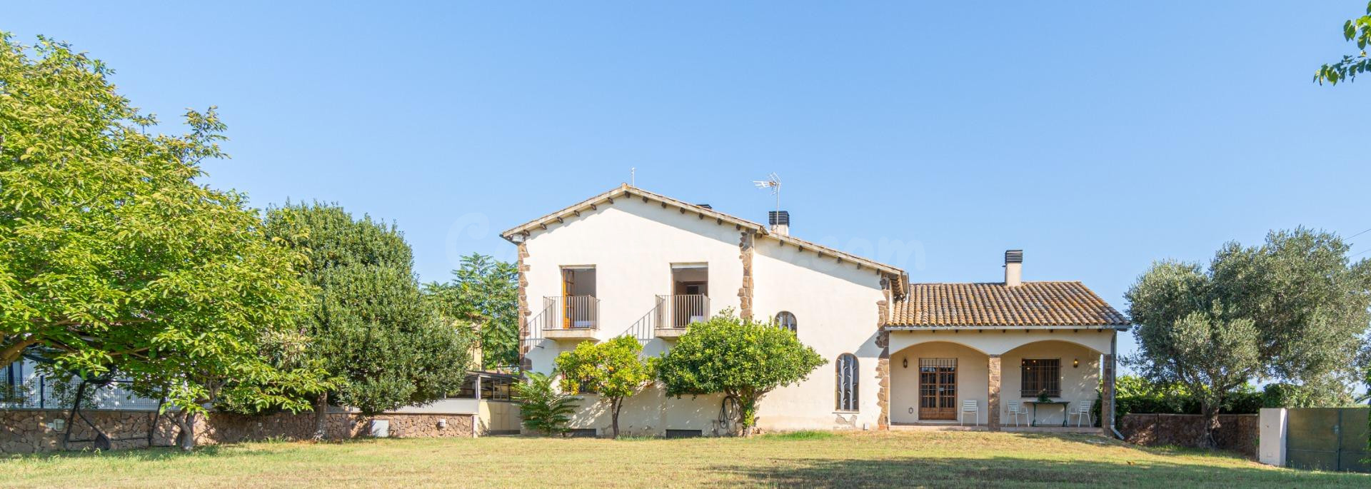 Casa/Chalet independiente de estilo rústico en Bon Relax, Sant Pere Pescador