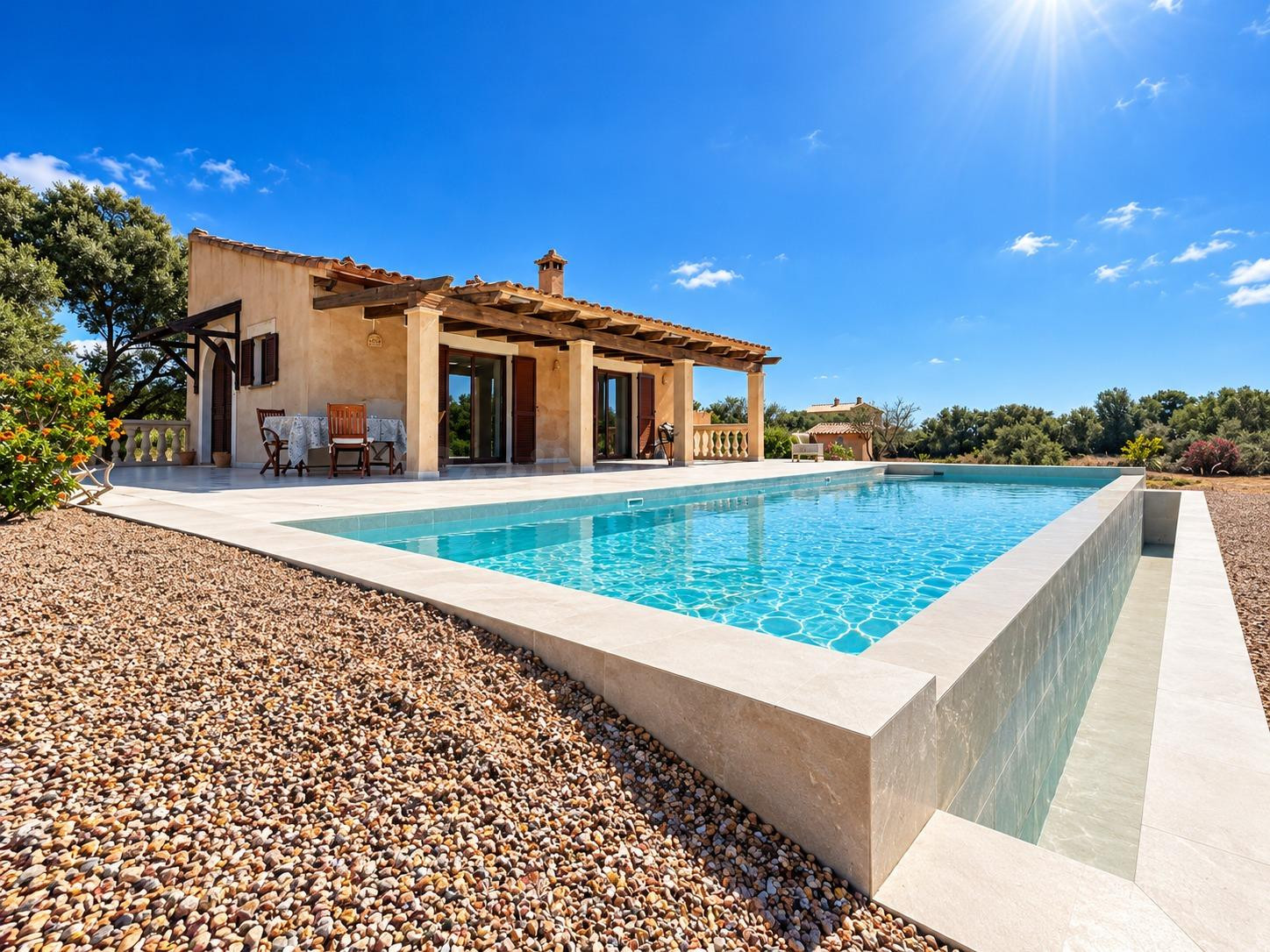Encantador chalet con piscina y gran terreno a solo 2 minutos de Ses Salines