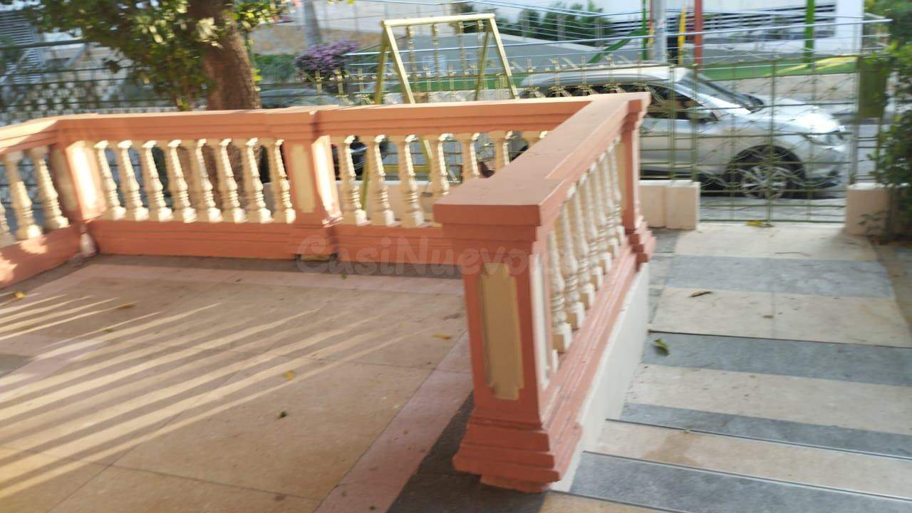 SE VENDE CASA AMPLIA EN ZONA DE MANGA - foto 2