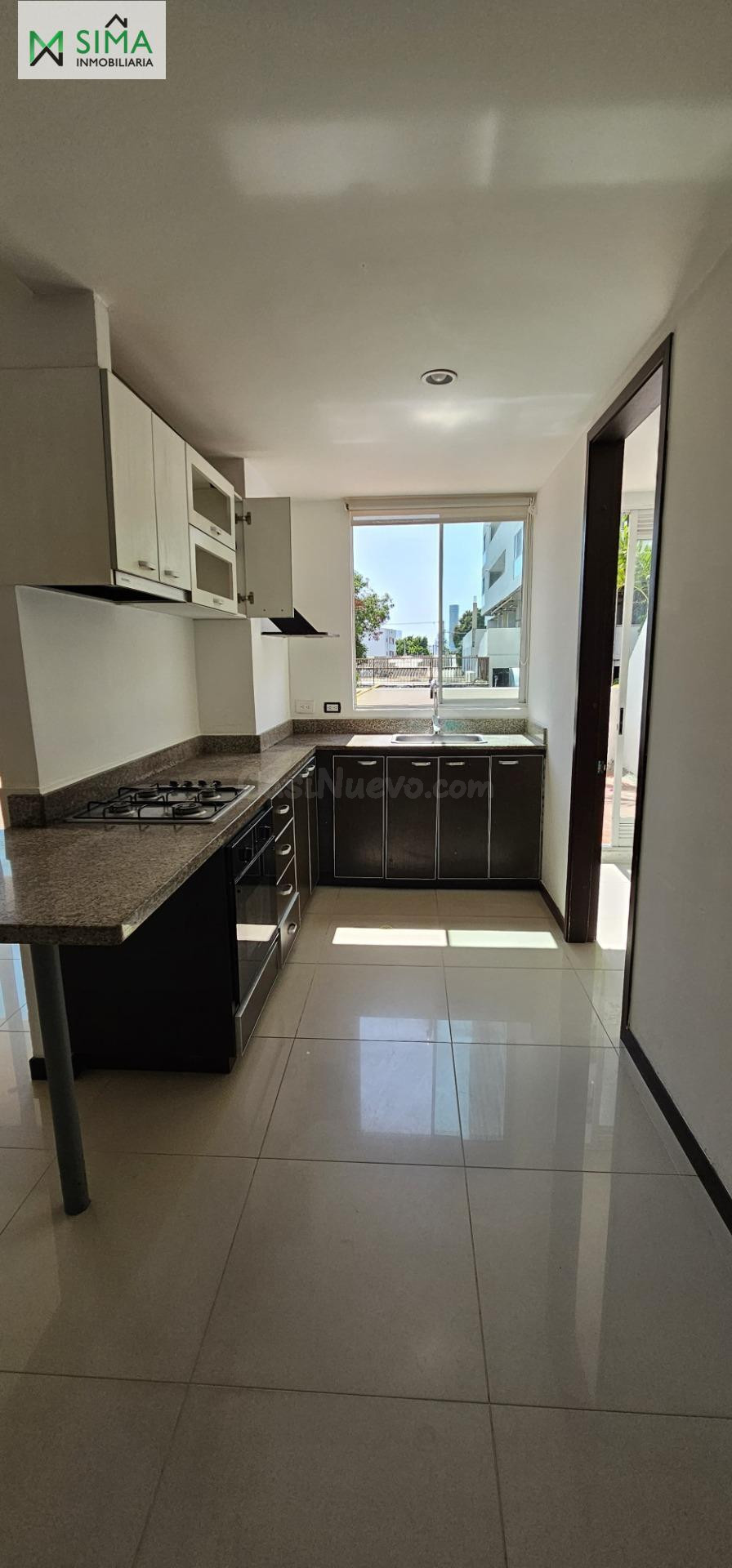 SE ARRIENDA AMPLIO APARTAMENTO DE 131 m2 EN ZONA EXCLUSIVA D - foto 4