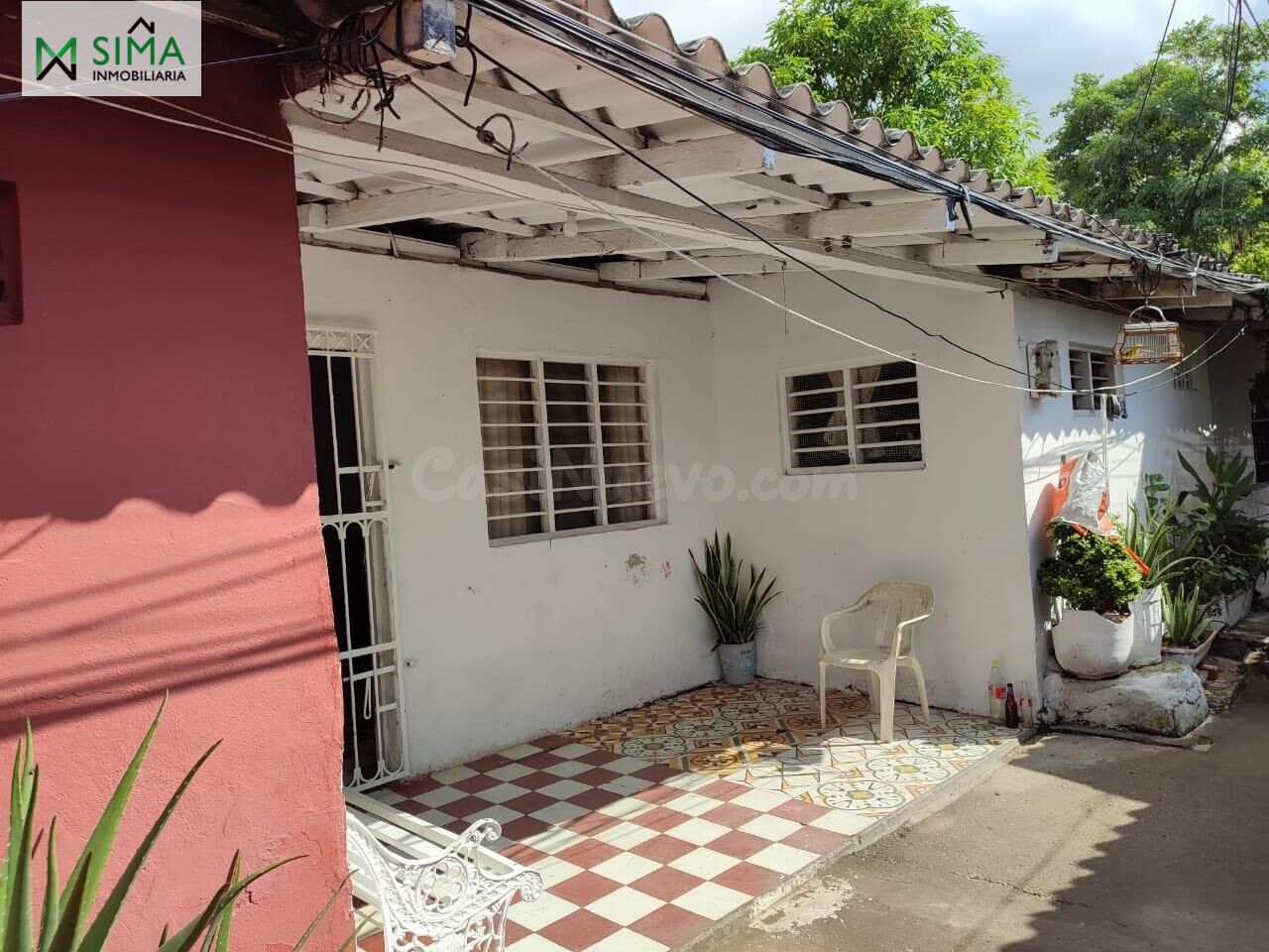 ¡Oportunidad Única! Se Vende Casa Lote en Esquina - MANGA