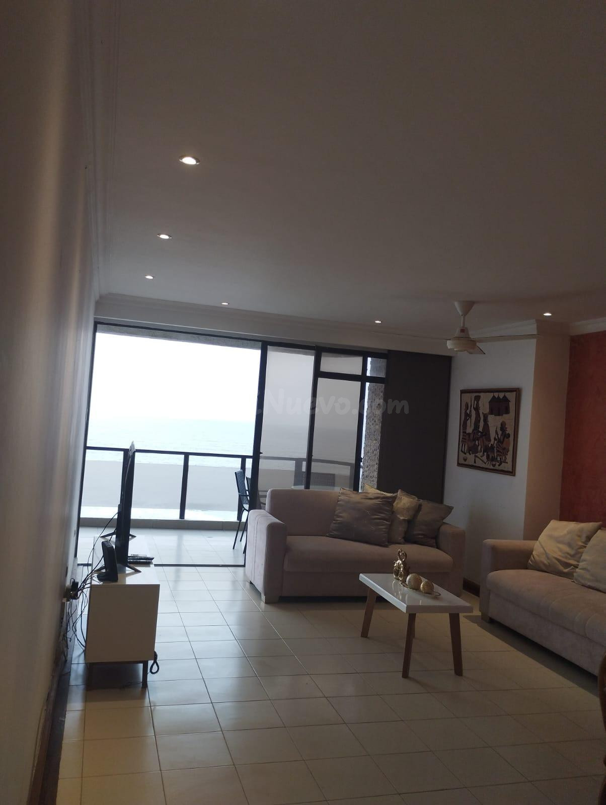 Venta De hermoso Apartamento Frente al mar ubicado en bocagr - foto 3
