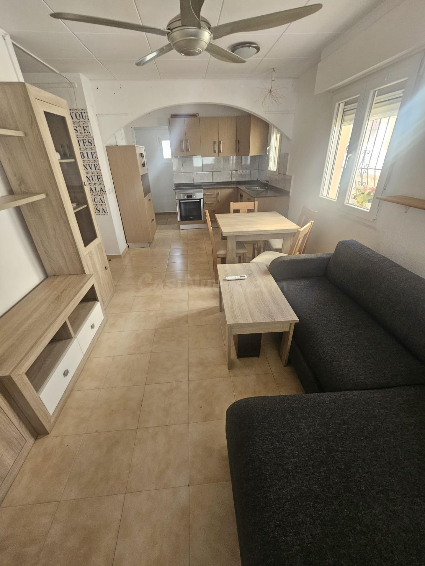 Chalet independiente haciendo esquina en la urbanización Florida 2