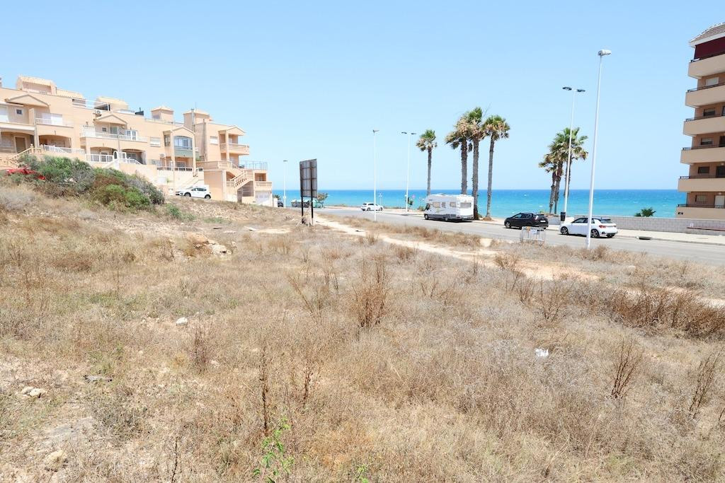 La Mata parcela primera linea para hotel - foto 3