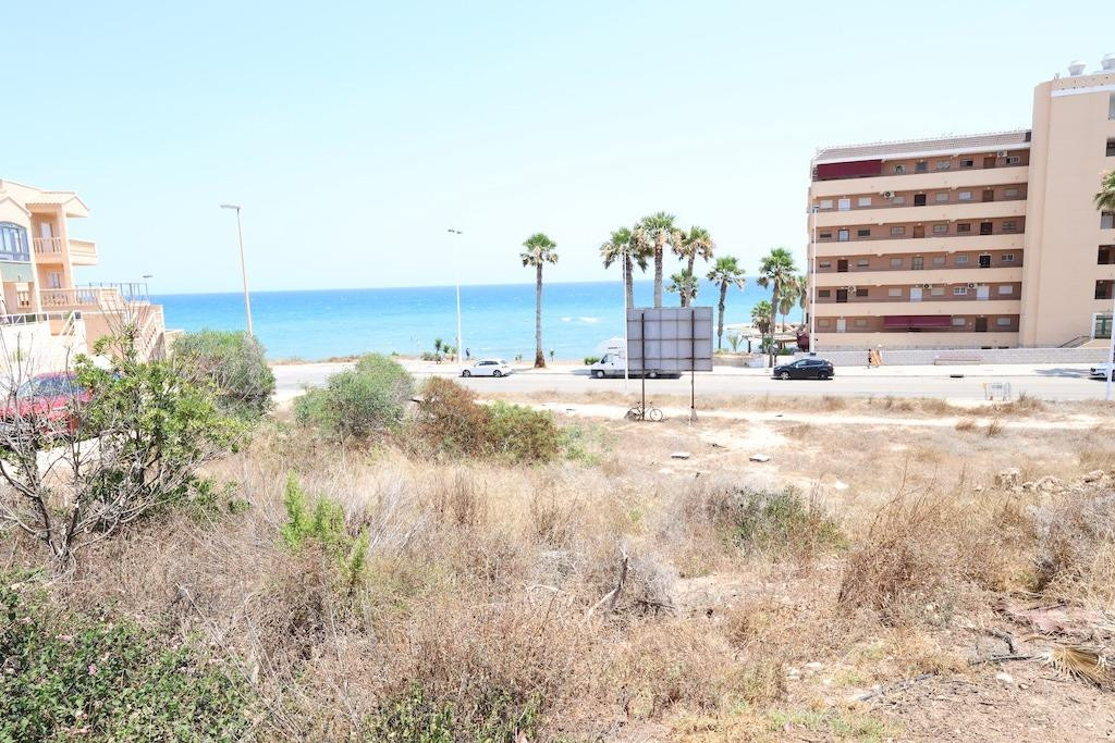 La Mata parcela primera linea para hotel - foto 4