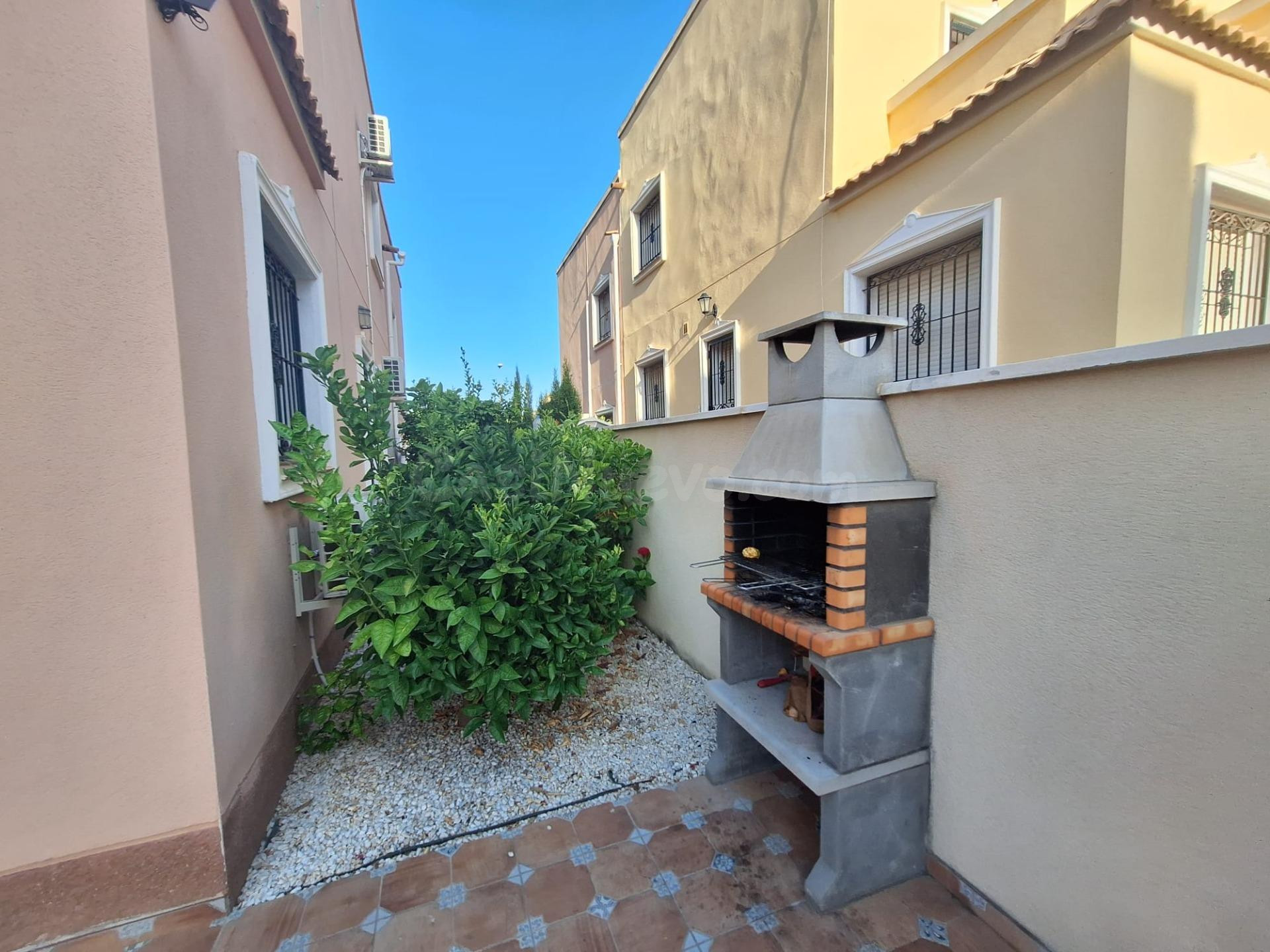 Ref. 7809 | Chalet independiente de 3 dormitorios con piscin - foto 4