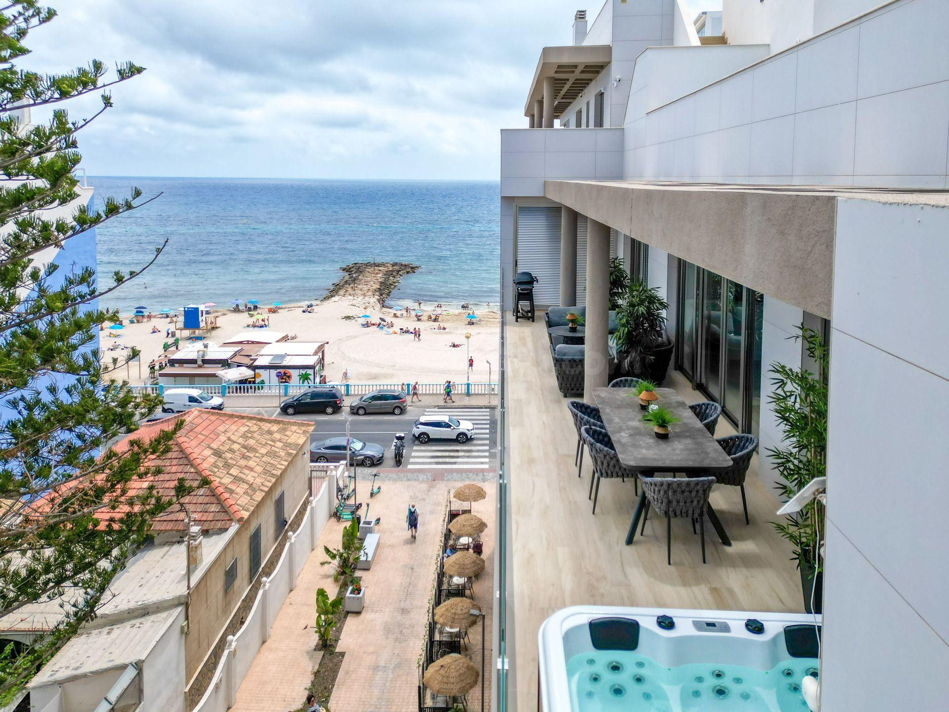 Apartamento de 4 dormitorios en Torrevieja