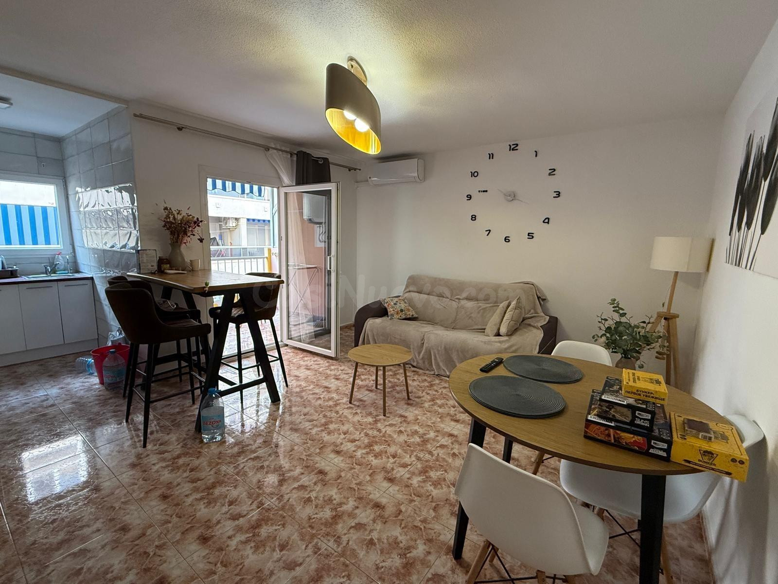 Encantador Apartamento en Playa de los Locos, Torrevieja por €159,900