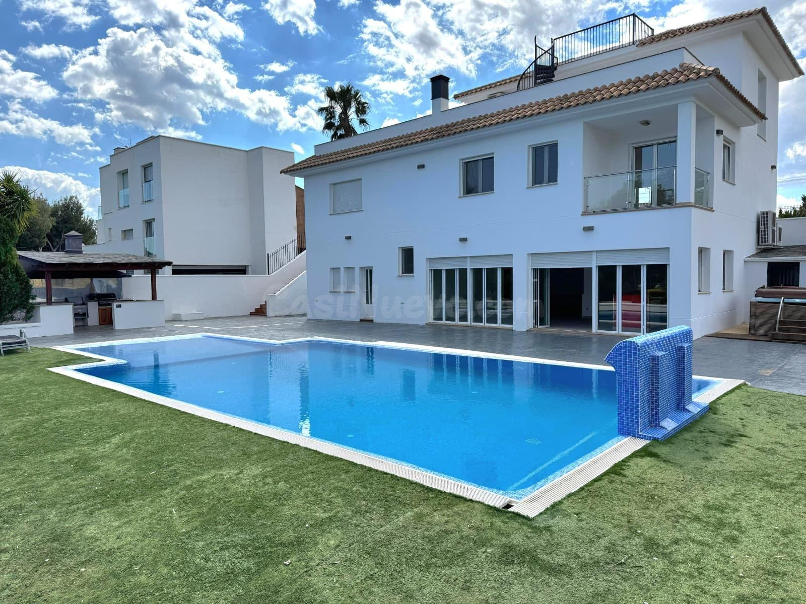 Chalet independiente en venta en Totana