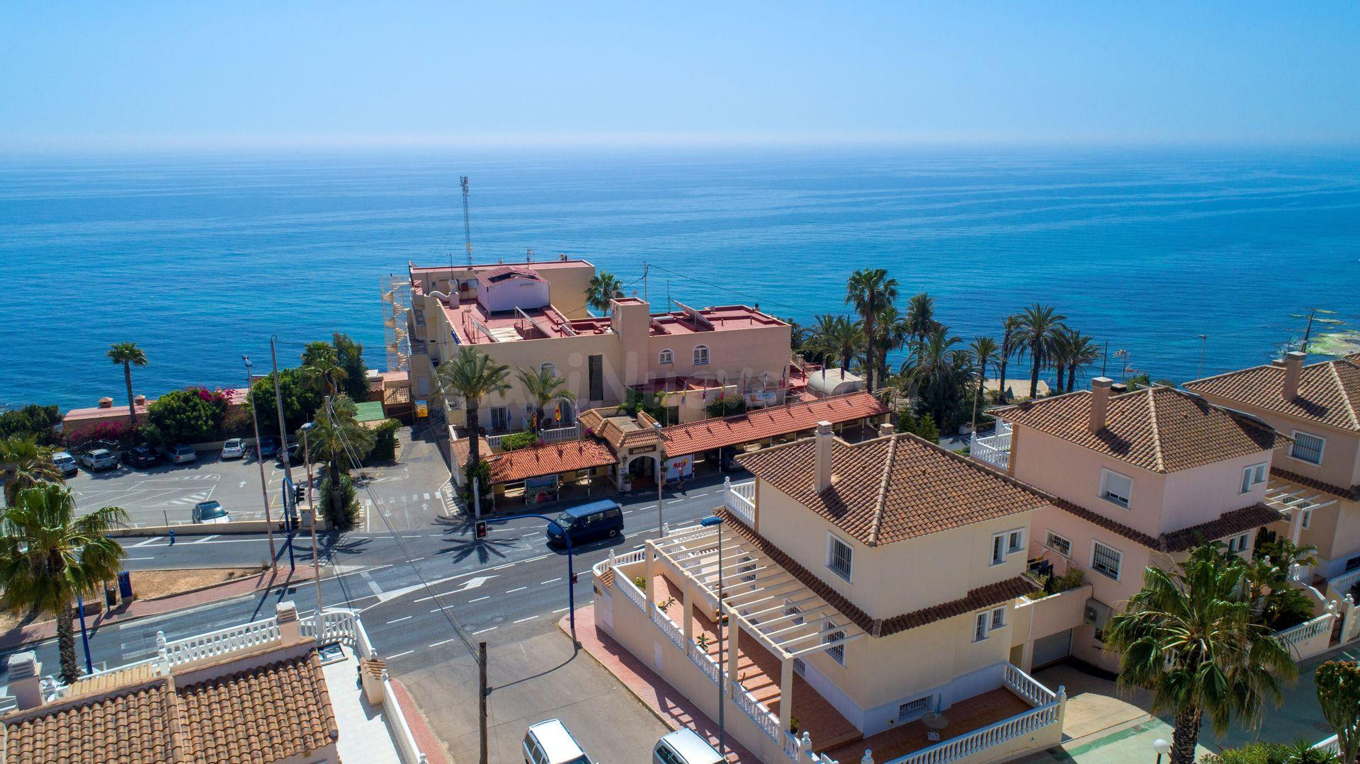 Villa de 4 dormitorios en Torrevieja
