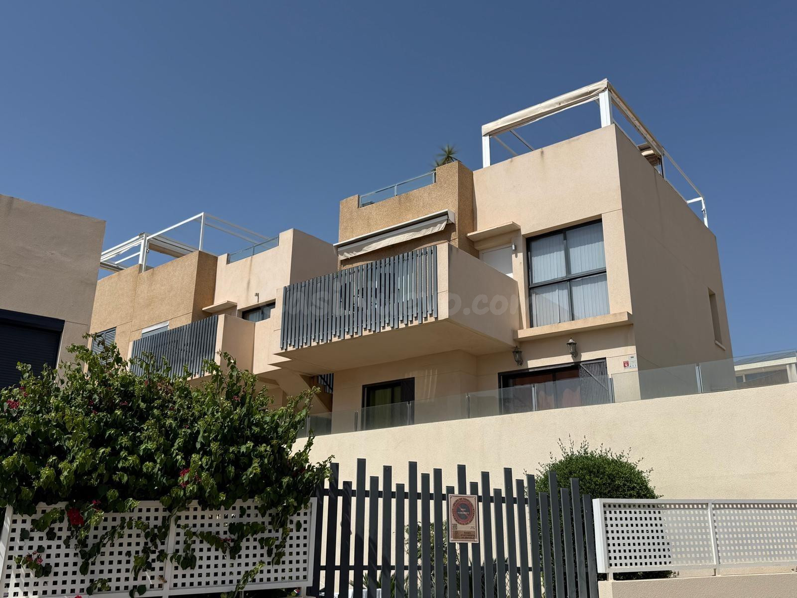 Bungalow en La Zenia, Orihuela Costa con jardin grande