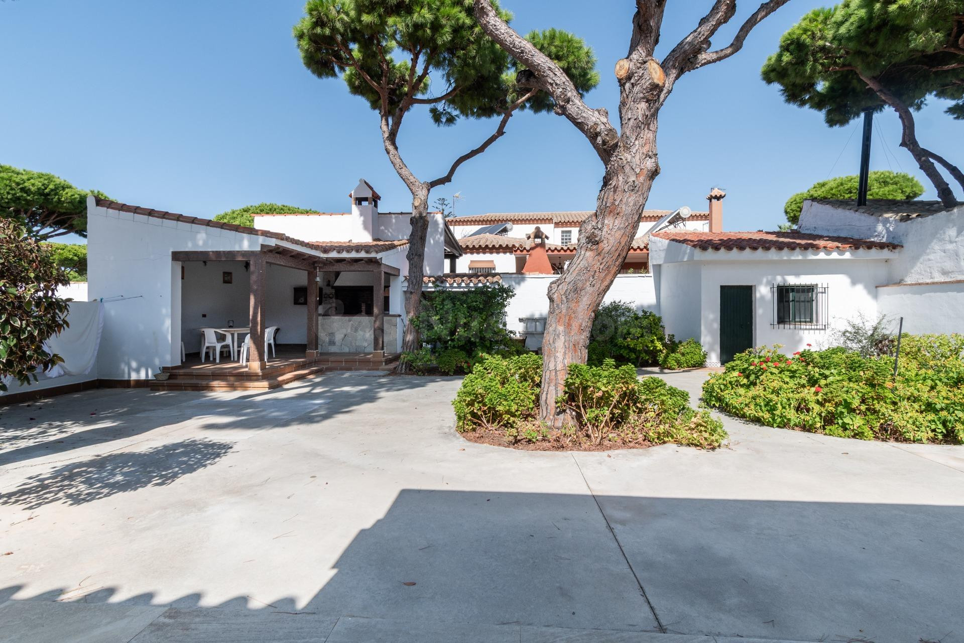 CHALET EN LA BARROSA, AV PRINCIPAL
