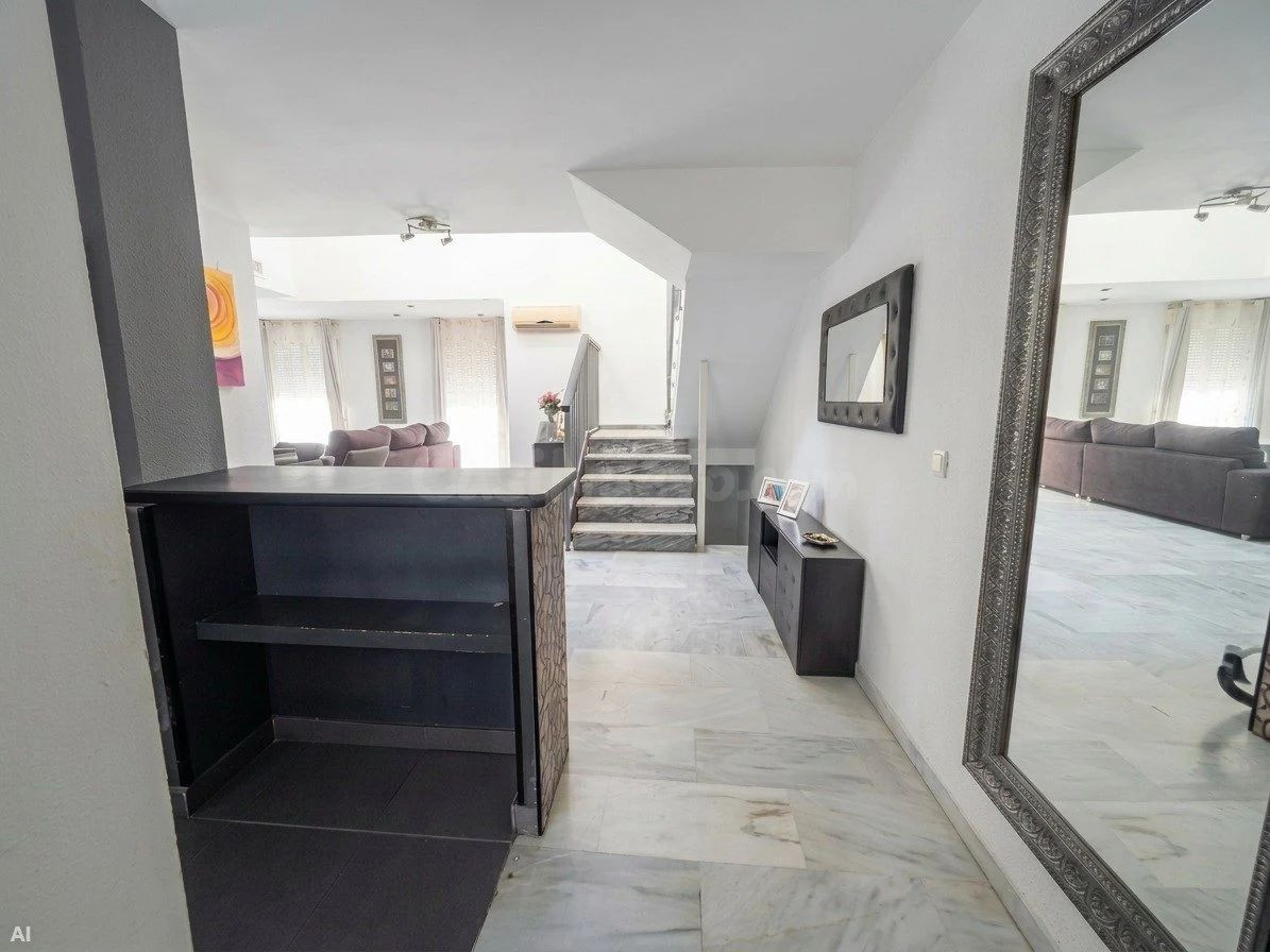Espectacular Ático Dúplex con Terraza de 20 m2 en San Roque - foto 3