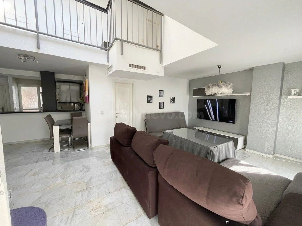 Espectacular Ático Dúplex con Terraza de 20 m2 en San Roque - foto 5