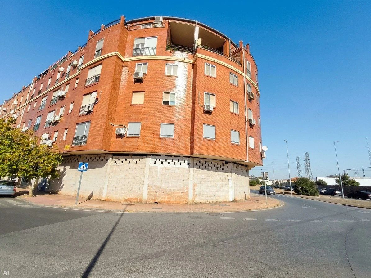 Local comercial en bruto de mas de 300 m2 en zona estratégic