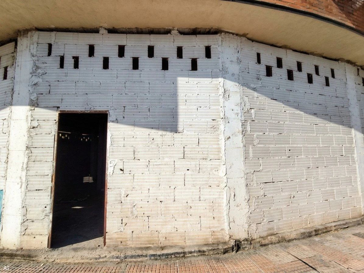 Local comercial en bruto de mas de 300 m2 en zona estratégic - foto 3