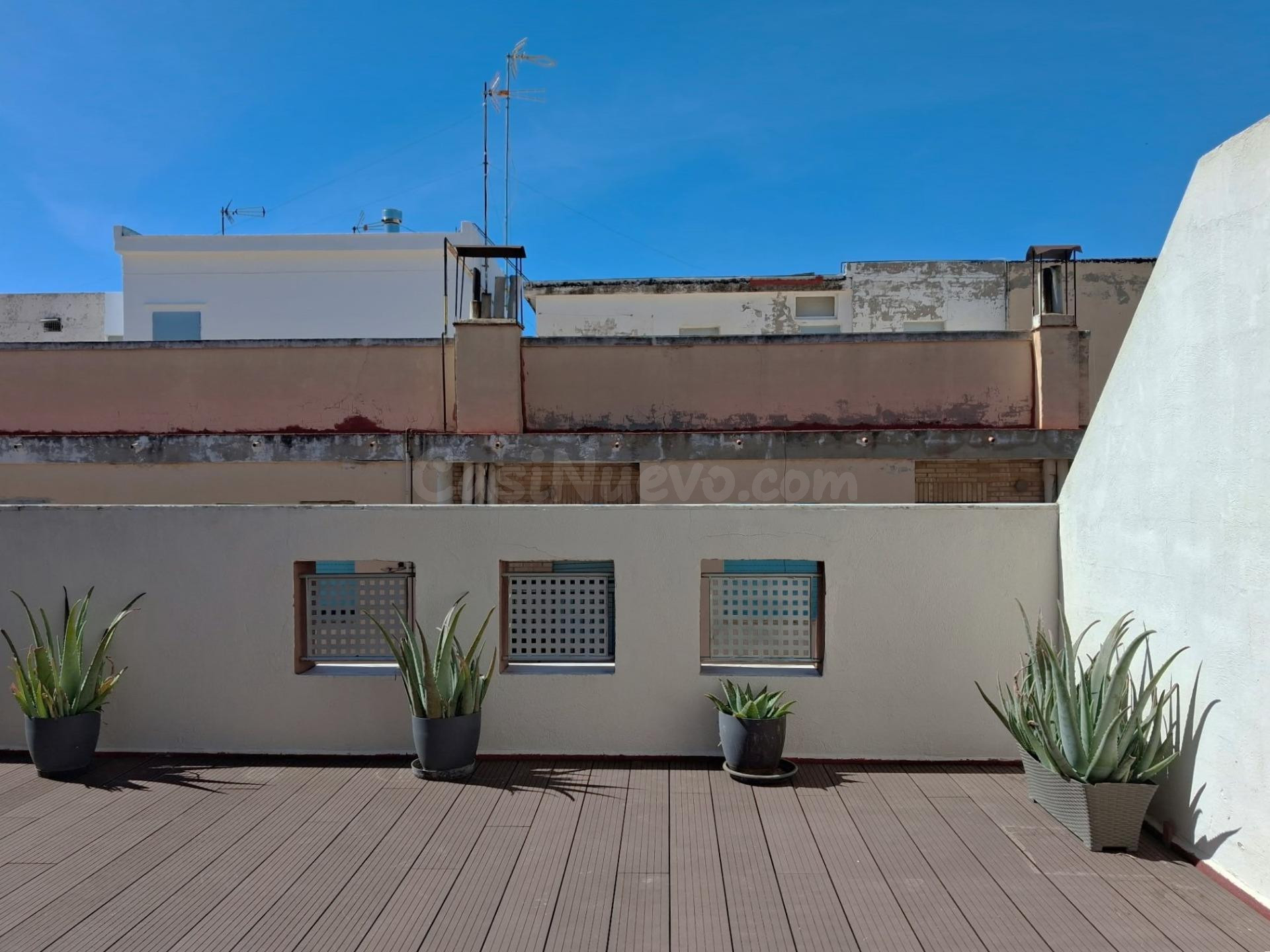 Excelente ático en venta próximo al centro.