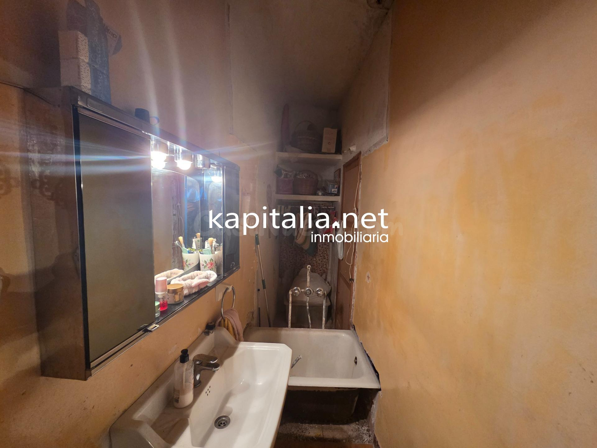 Encantadora Casa en Quatretondeta - Ideal para Entrar a Vivi - foto 5
