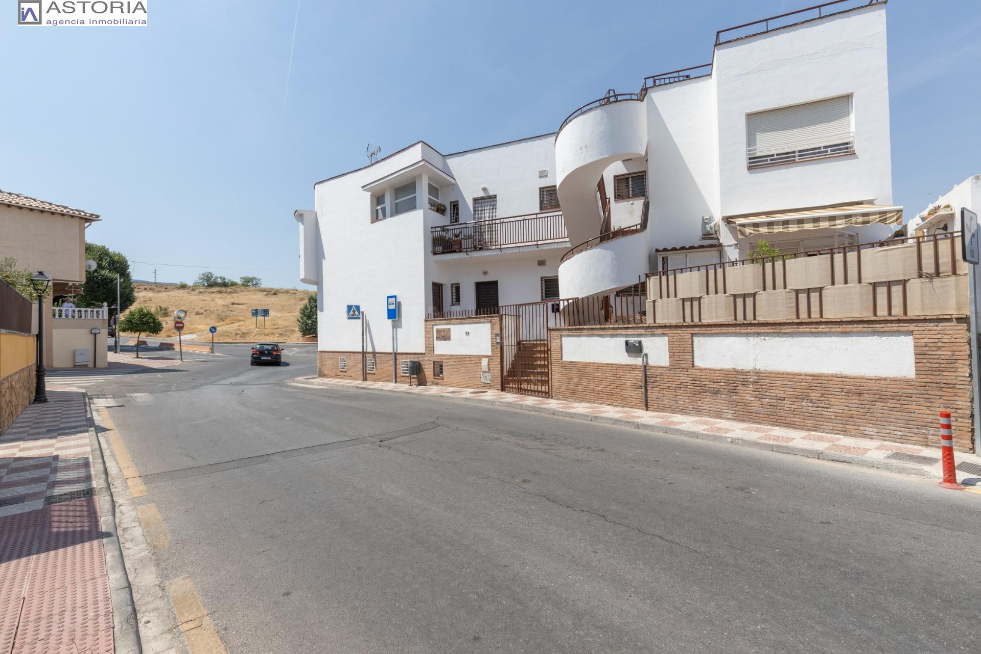 FANTÁSTICO TRÍPLEX EN CÁJAR: UNA VIVIENDA LLEVA DE AMPLITUD Y LUMINOSIDAD