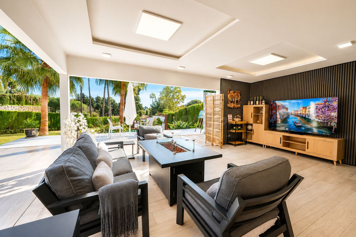 Villa 8 habitaciones 770m² en alquiler - Paraiso-Barronal