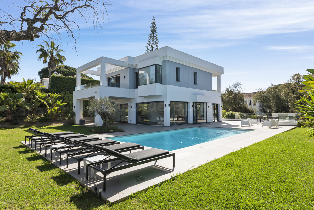 Villa 4 habitaciones 295m² en alquiler - Marbella